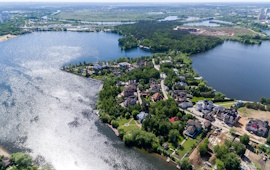 дома около воды