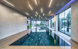 дома с бассейном