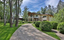 дома с большим участком